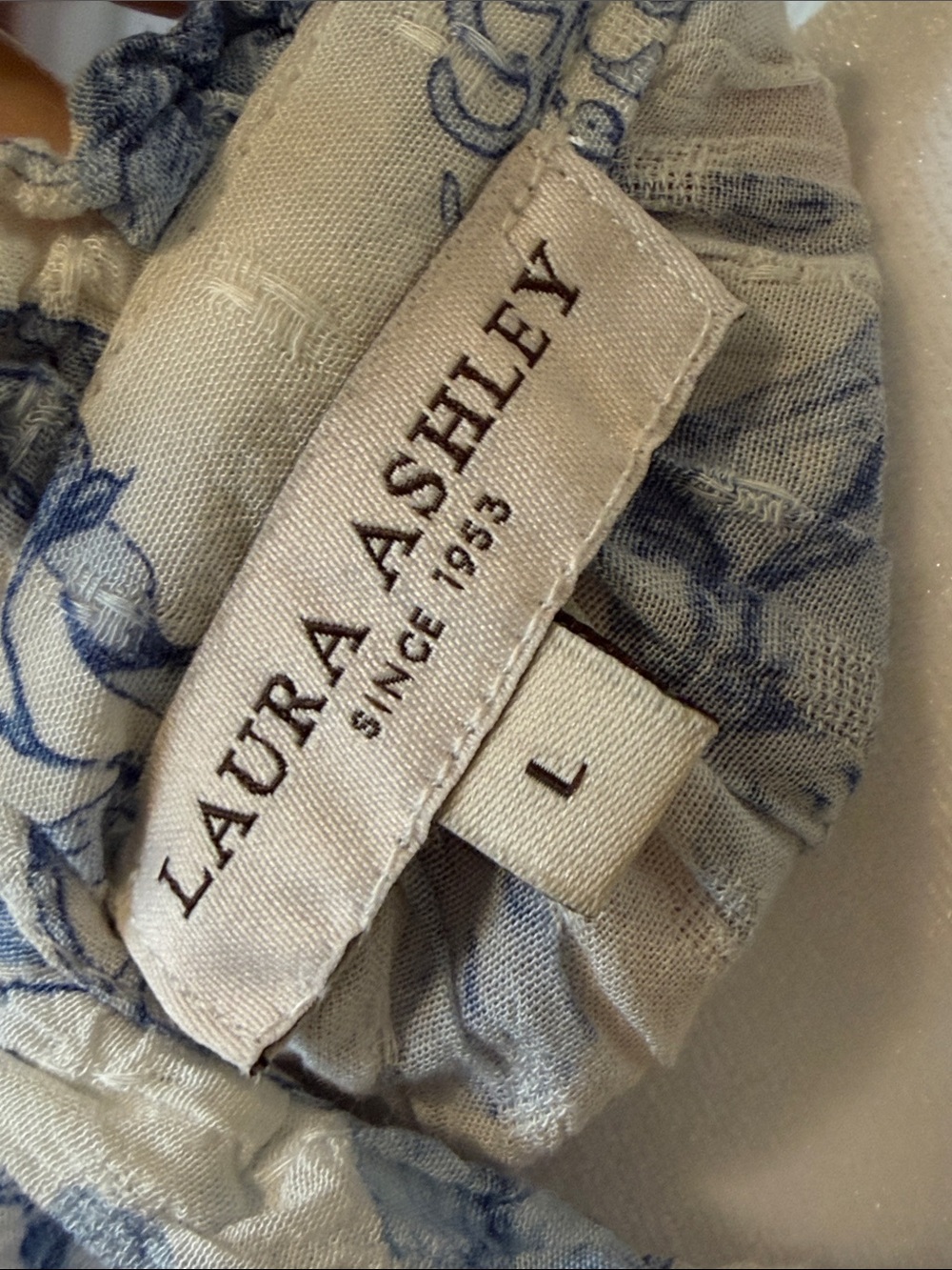 Laura Ashley Blue Floral V-Neck Flutter Sleeve Blouse - Picture 4 of 5